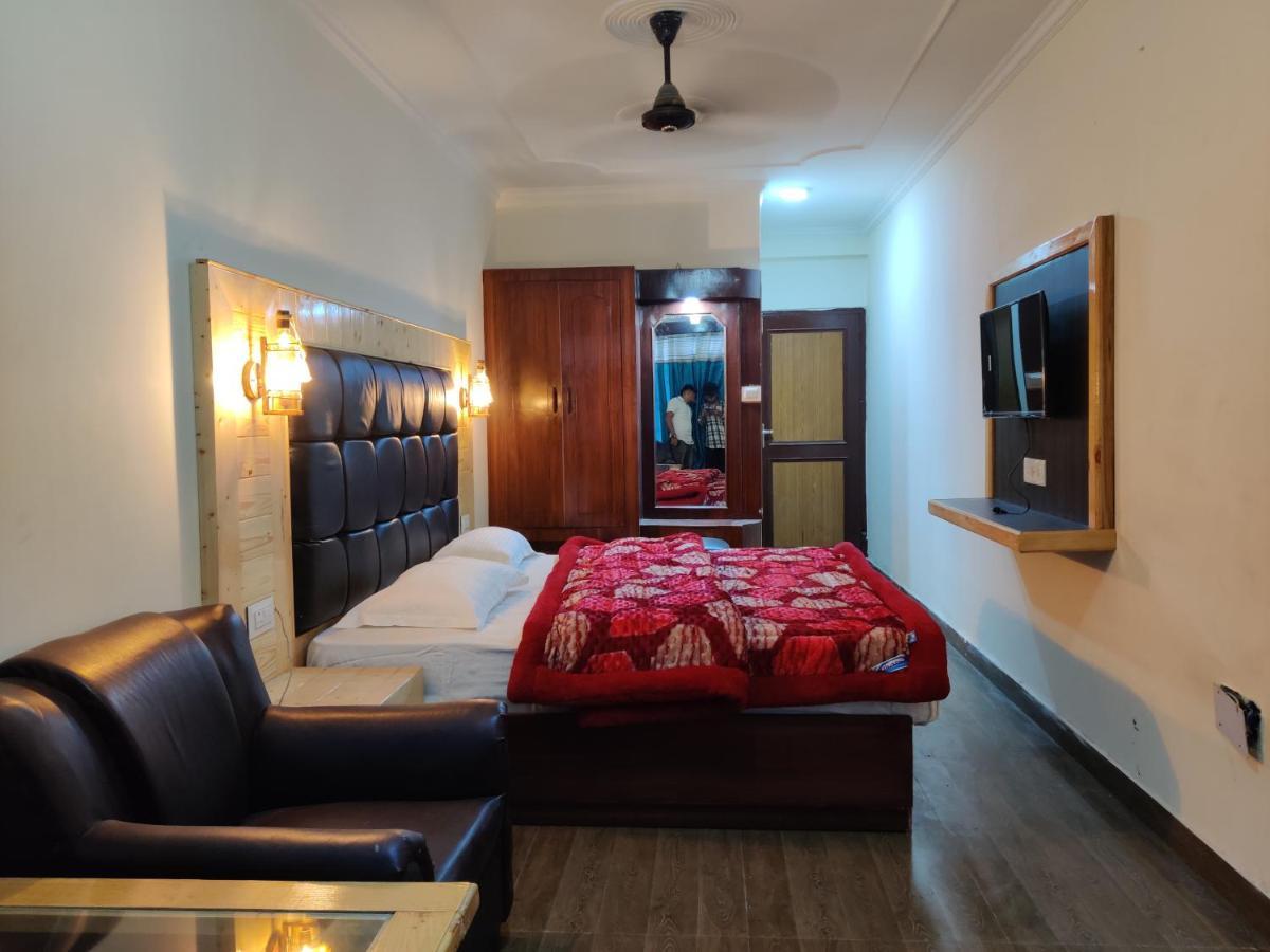 Hotel Hawa Mahal Manāli Eksteriør billede